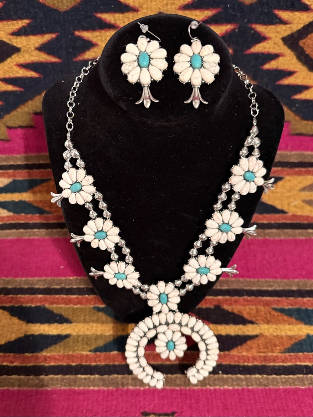 Squash Blossom Necklace Set - Faux Turquoise & White Flower Unbranded - New